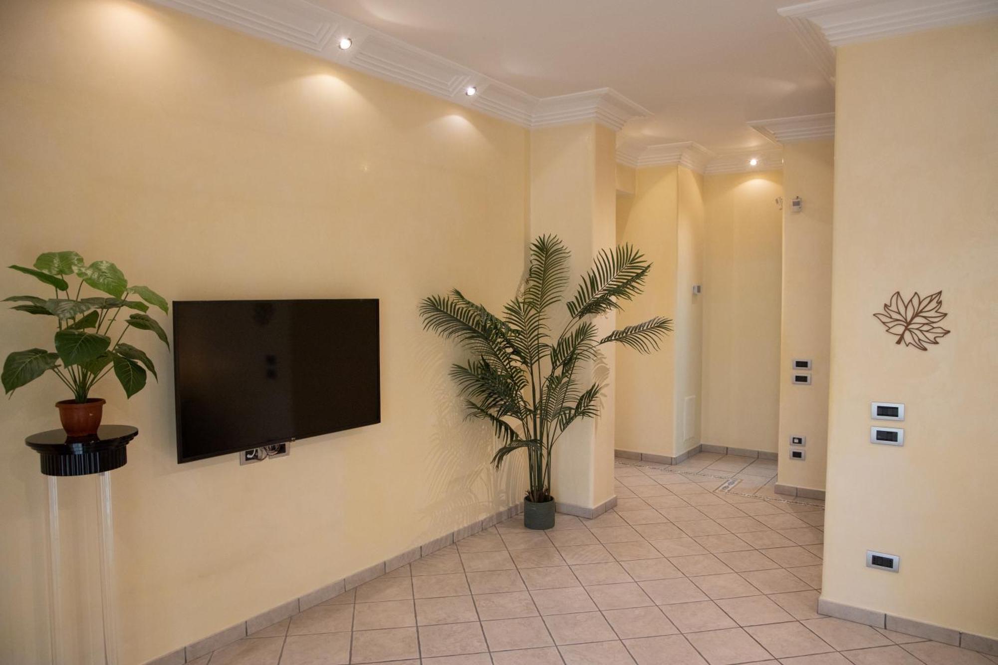 Holiday House Sabina Наполи Екстериор снимка