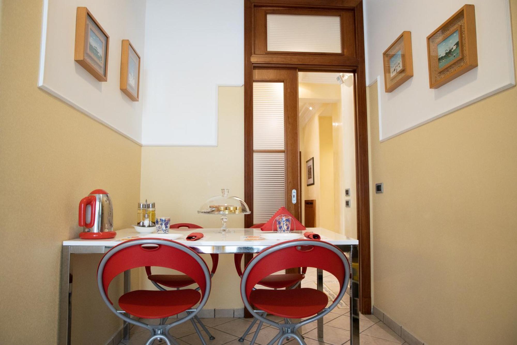 Holiday House Sabina Наполи Екстериор снимка